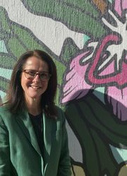 Nicole_with_Mural2.aee6.jpg